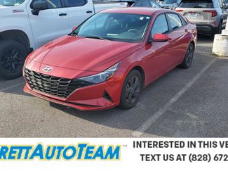 Used 2023 Hyundai Elantra Blue image 1