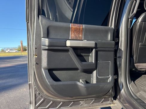 Used 2017 Ford F350 Platinum w/ Platinum Ultimate Package image 37