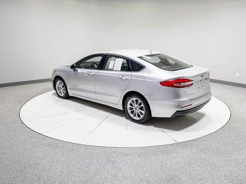 Used 2019 Ford Fusion SE image 31
