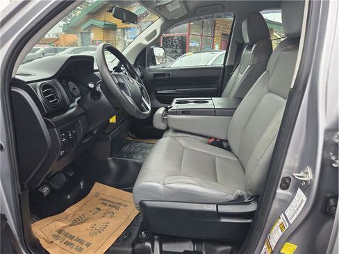 Used 2015 Toyota Tundra SR image 18