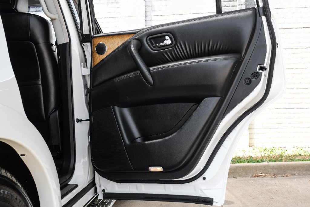 Used 2014 INFINITI QX80 2WD w/ Theater Package image 60