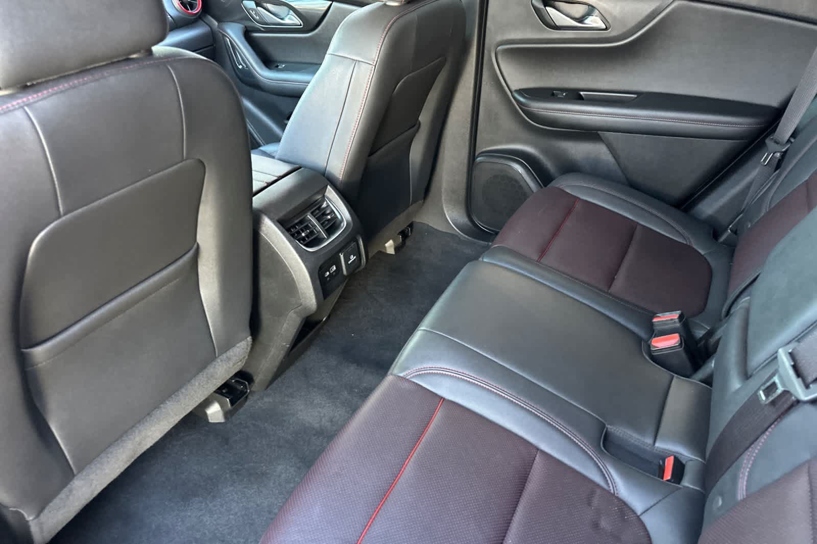 Used 2021 Chevrolet Blazer RS w/ Driver Confidence II Package FWD image 5