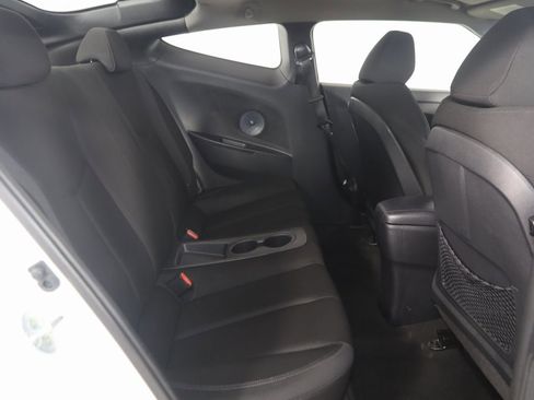 Used 2016 Hyundai Veloster w/ Option Group 02 image 11