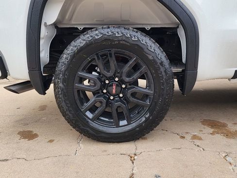 New 2026 GMC Sierra 1500 Elevation image 50