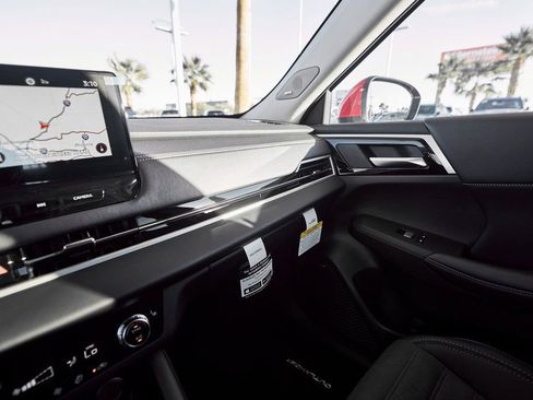 Used 2025 Mitsubishi Outlander SE image 51