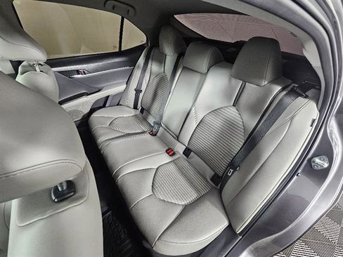 Used 2023 Toyota Camry SE w/ Cold Weather Package image 21