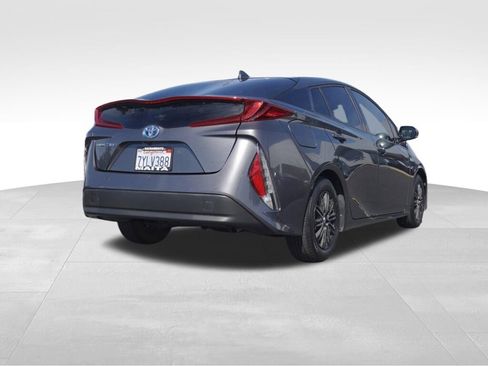 Certified 2017 Toyota Prius Prime Premium image 3