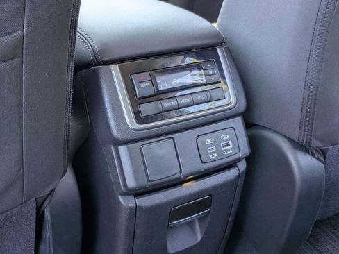 Used 2025 Subaru Ascent Premium AWD/4WD image 25