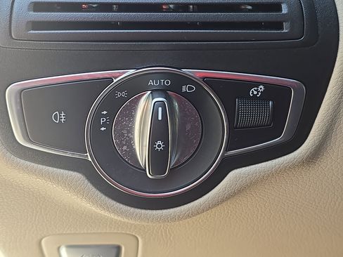 Certified 2022 Mercedes-Benz GLC 300 image 26