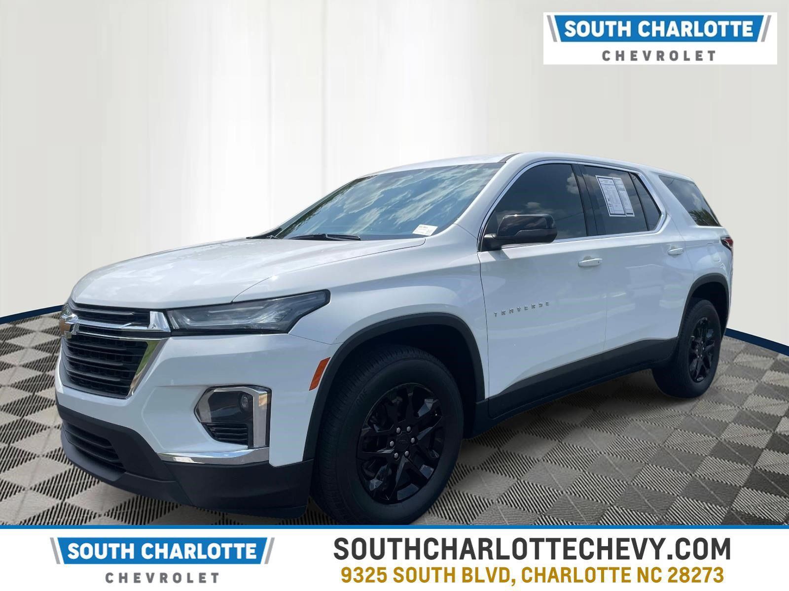 Used 2023 Chevrolet Traverse LS FWD image 1