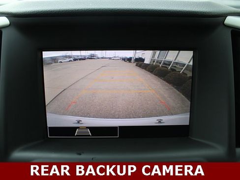 Used 2023 GMC Terrain SLE image 14