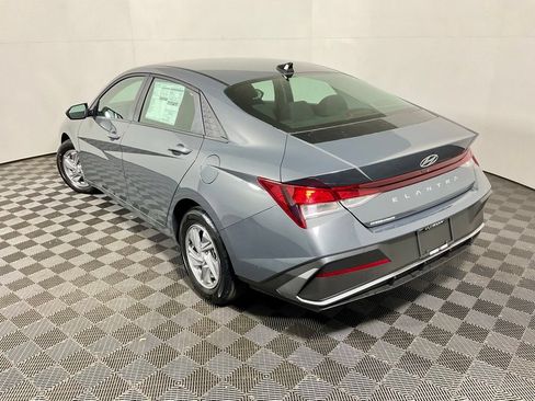 New 2026 Hyundai Elantra SE FWD image 11