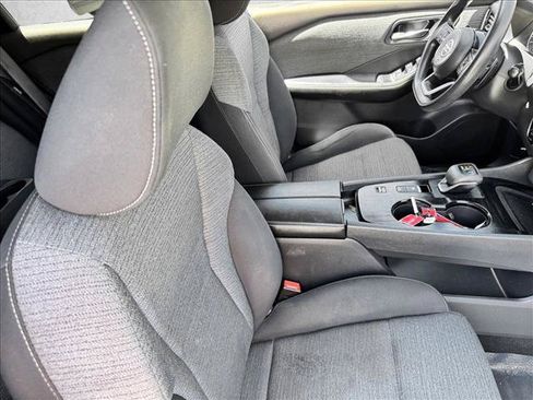Used 2021 Nissan Rogue SV FWD image 18