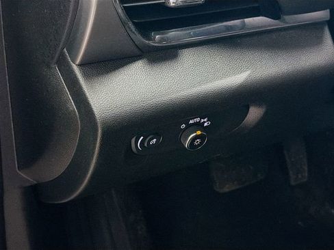 Certified 2023 Chevrolet Traverse LT image 10