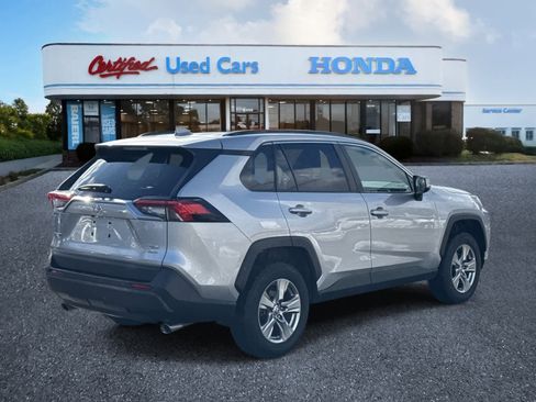 Used 2024 Toyota RAV4 XLE image 5