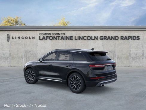 New 2026 Lincoln Corsair Reserve image 4