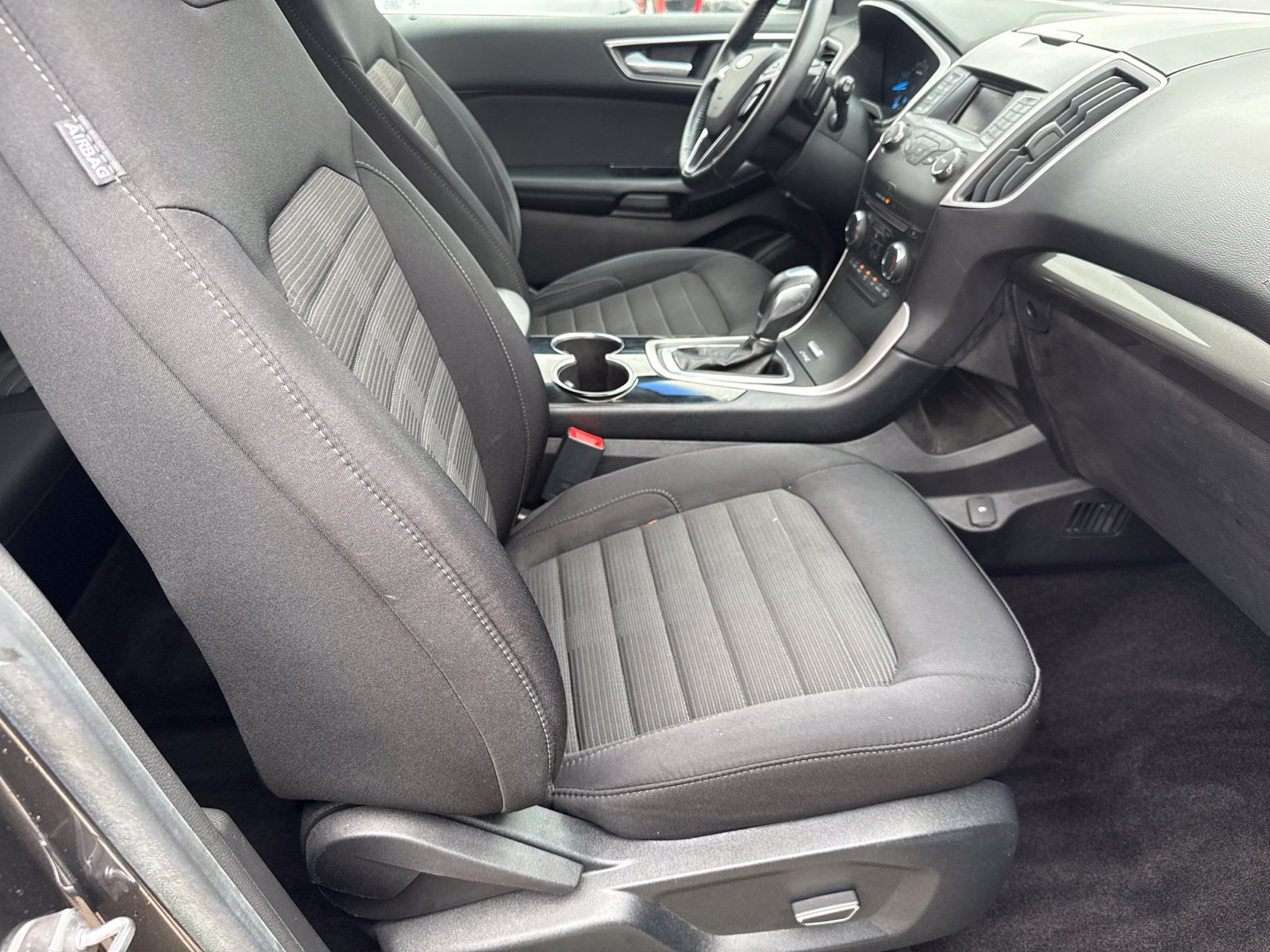 Used 2016 Ford Edge SEL FWD image 25