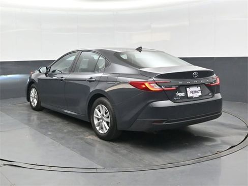 Used 2025 Toyota Camry LE image 6