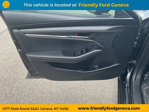 Used 2022 MAZDA MAZDA3 s FWD image 10