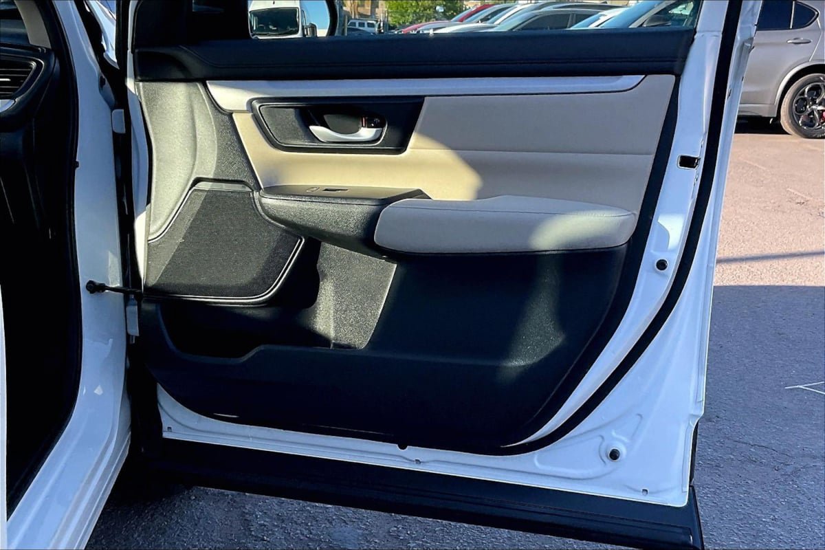 Used 2018 Honda CR-V LX image 17