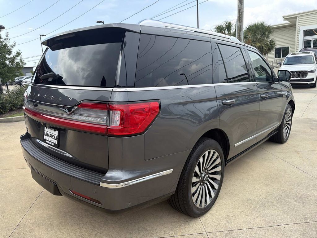 Certified 2021 Lincoln Navigator Reserve RWD image 8