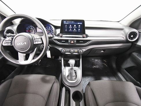 Certified 2023 Kia Forte LXS image 3
