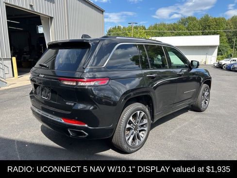 Certified 2022 Jeep Grand Cherokee Overland w/ Luxury Tech Group IV image 3