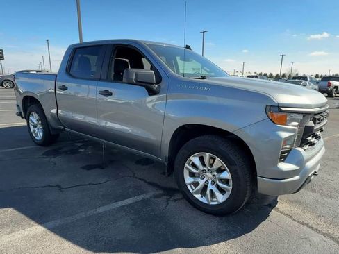 Used 2023 Chevrolet Silverado 1500 Custom AWD/4WD image 2