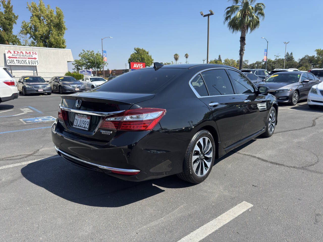 Used 2017 Honda Accord Touring image 3