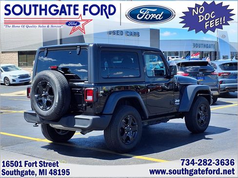 Used 2020 Jeep Wrangler Sport AWD/4WD image 2