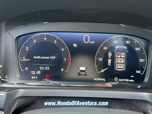 Certified 2025 Honda Pilot Black Edition image 18