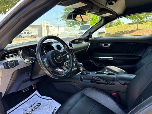 Used 2022 Ford Mustang Premium RWD image 20