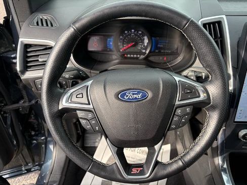 Certified 2022 Ford Edge ST w/ Equipment Group 401A image 18