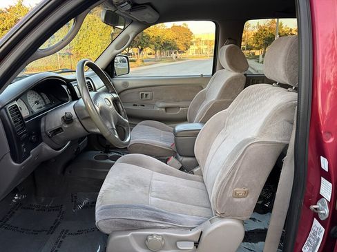 Used 2002 Toyota Tacoma PreRunner RWD image 15