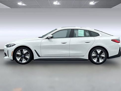 Used 2025 BMW i4 eDrive40 w/ Premium Package image 2