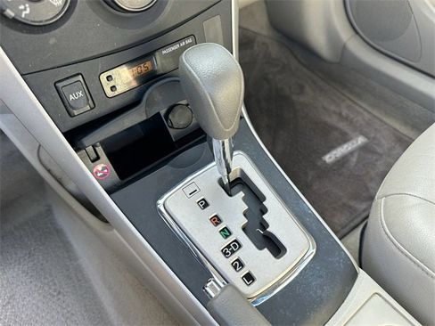 Used 2010 Toyota Corolla LE image 14