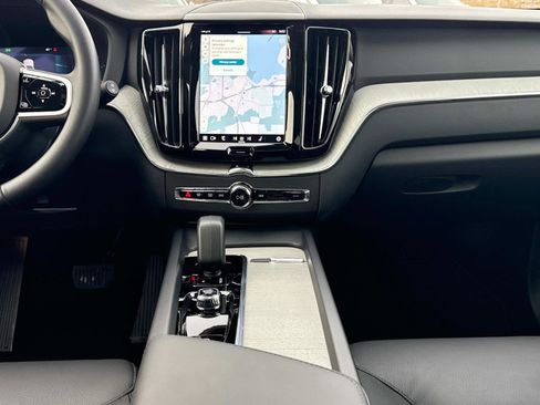 Certified 2025 Volvo XC60 B5 Plus image 14