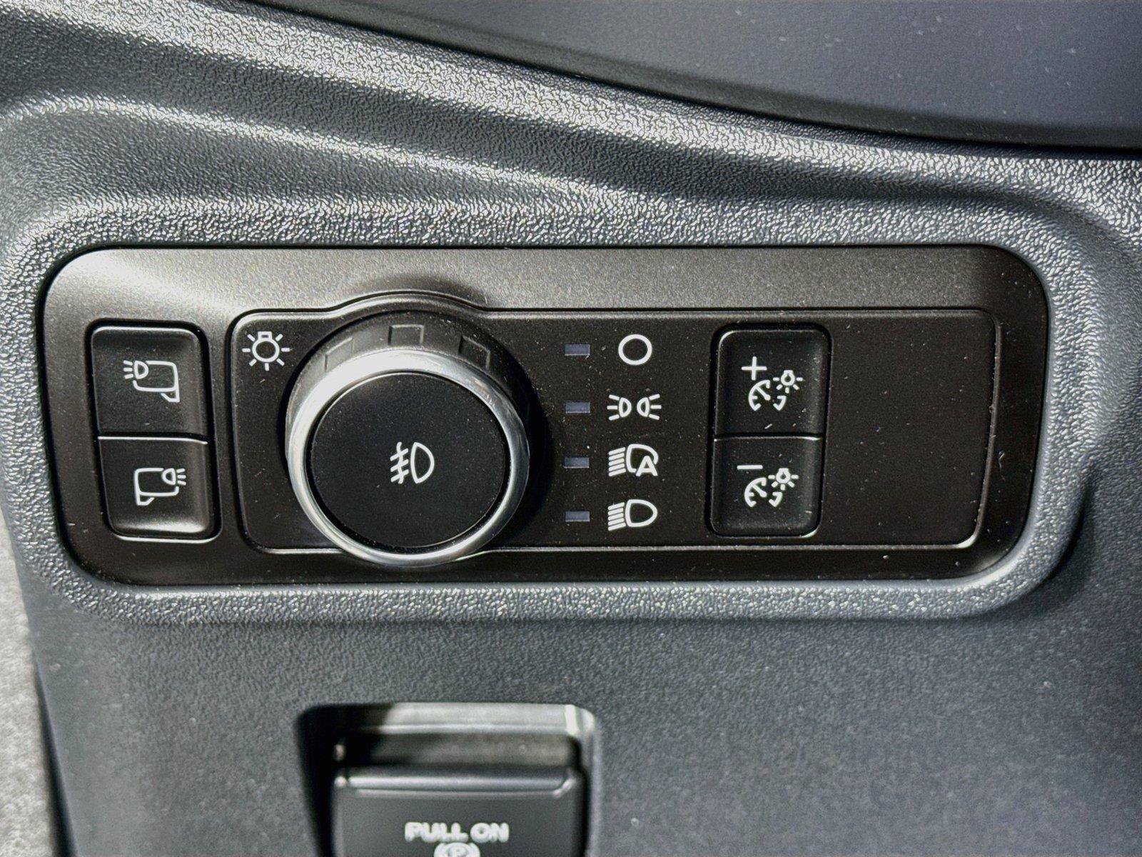 Used 2025 Ford Bronco Badlands AWD/4WD image 14