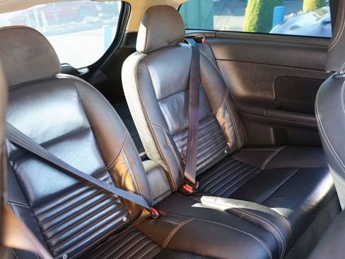 Used 2011 Volvo C30 T5 R-Design image 16