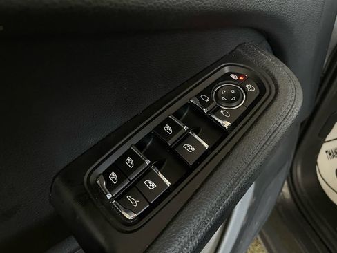 Used 2015 Porsche Macan S w/ Premium Package Plus AWD/4WD image 19