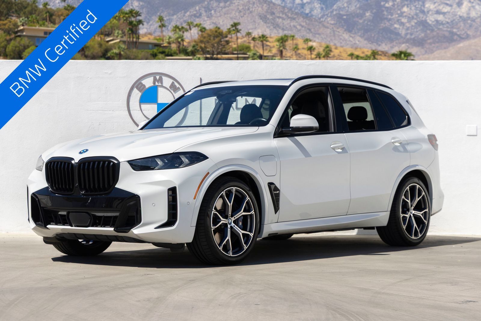 Certified 2024 BMW X5 xDrive50e w/ Executive Package AWD/4WD image 1