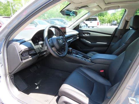 Used 2025 Honda Accord EX-L image 2