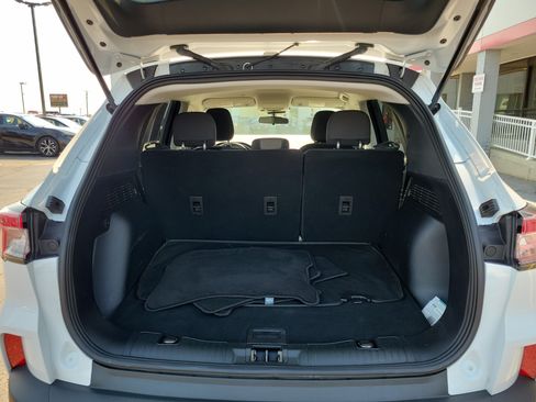 Used 2022 Ford Escape SE AWD/4WD image 8