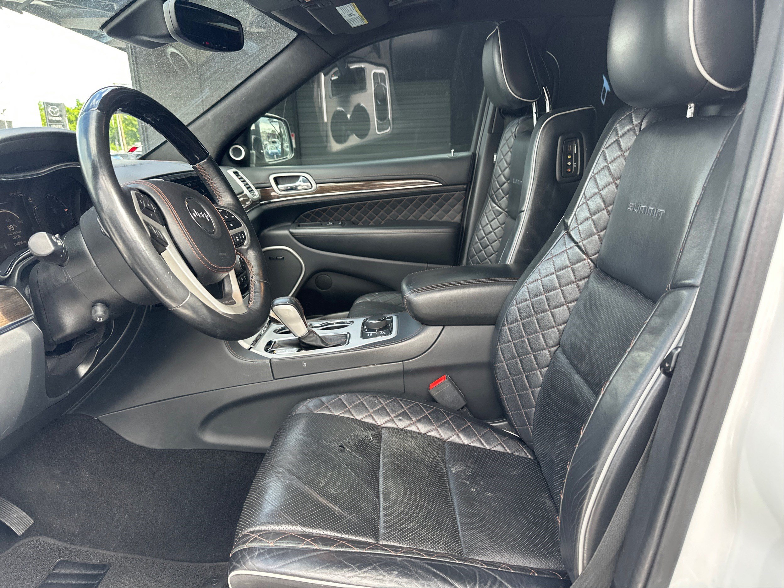 Used 2019 Jeep Grand Cherokee Summit AWD/4WD image 9