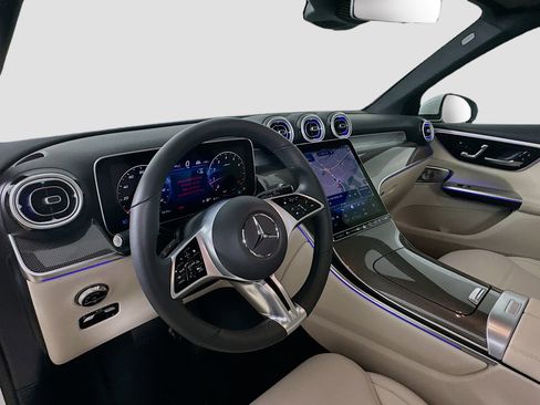 Certified 2026 Mercedes-Benz GLC 300 4MATIC image 9
