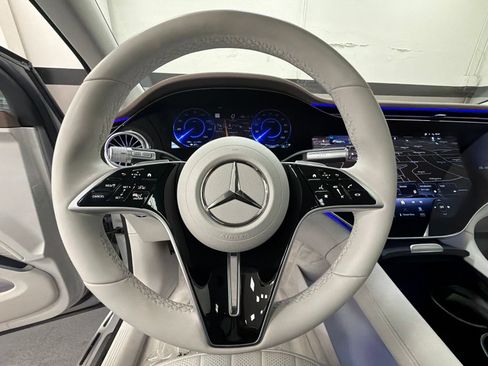 Certified 2023 Mercedes-Benz EQS 580 4MATIC SUV image 29