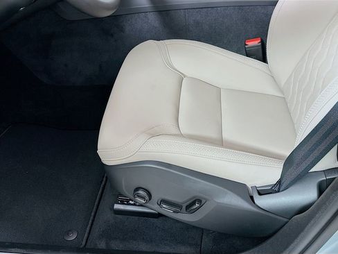 Used 2026 Volvo XC60 B5 Plus w/ Protection Package Premier AWD/4WD image 9