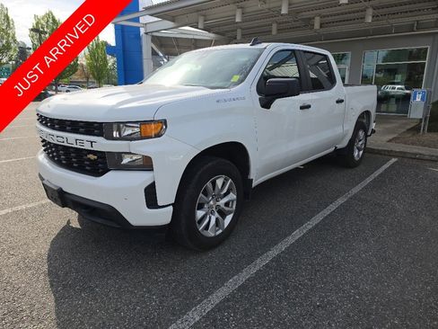 Used 2022 Chevrolet Silverado 1500 Custom w/ Safety Confidence Package AWD/4WD image 1