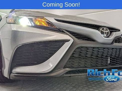 Used 2024 Toyota Camry SE image 22