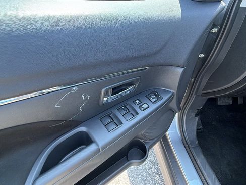 Used 2025 Mitsubishi Outlander Sport AWD image 15